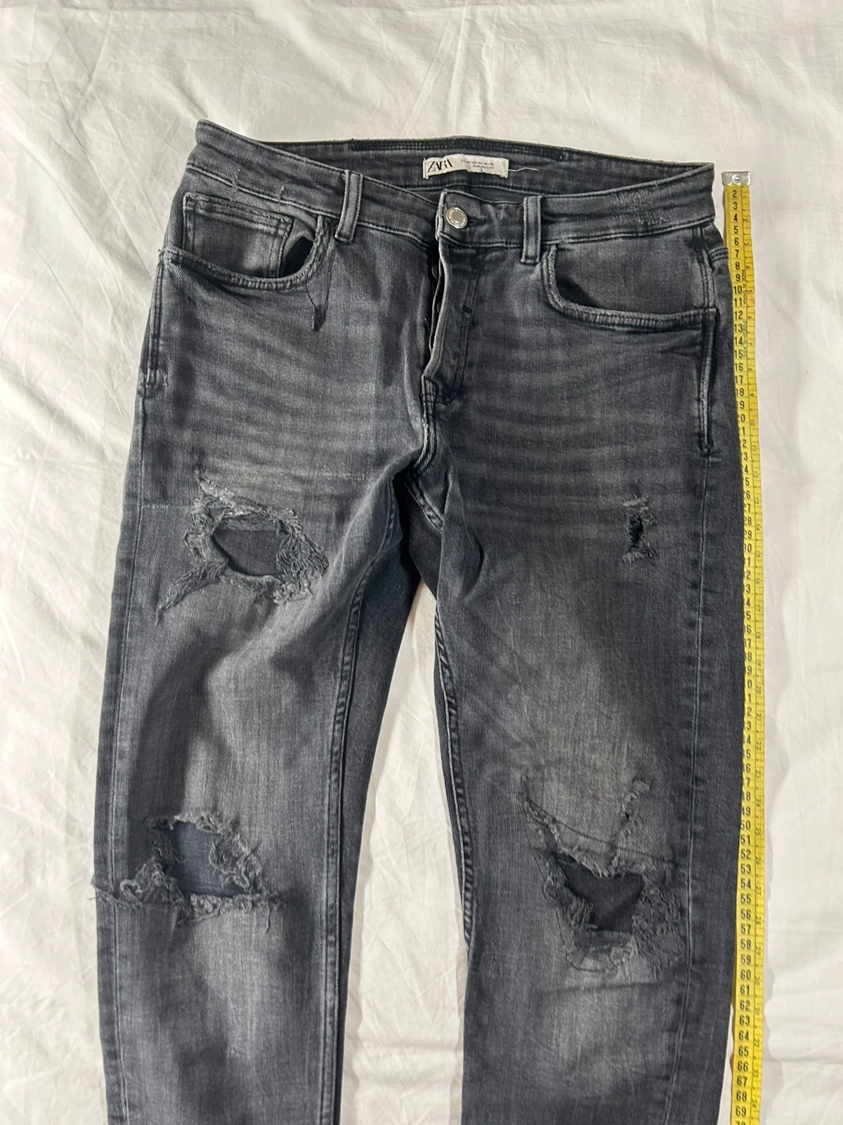 Zwarte wijd uitlopende Zara broek met gaatjes maat 42 – photo 2